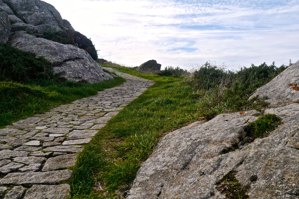 The path up to the hill in Muxia