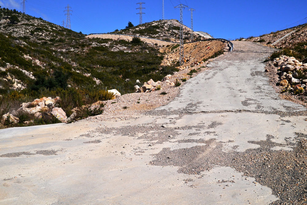 I don't think these paths were meant for fully loaded bikes.